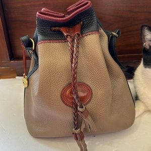 vintage Dooney & Bourke bucket bag